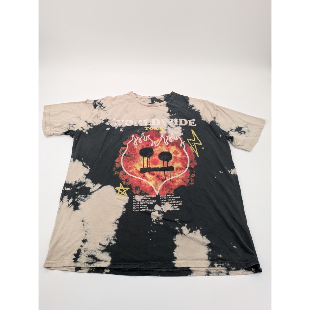 Boohoo Man Limited Edition 2021 World Wide Tour T-shirt Size Large Flame Smile